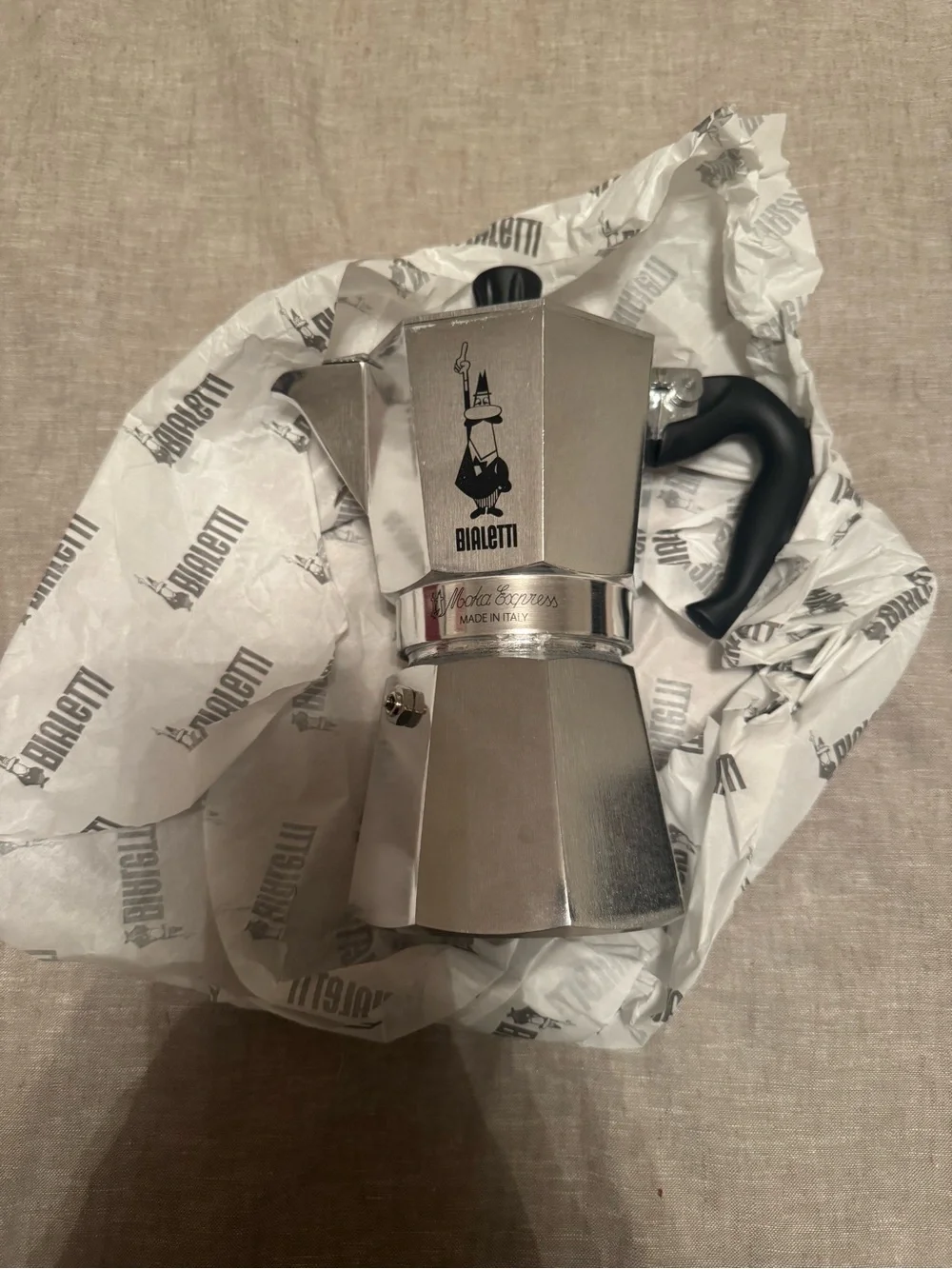 Bialetti Moka Express Stovetop Espresso Maker - 6 Cup- Brand New- Made in Italy